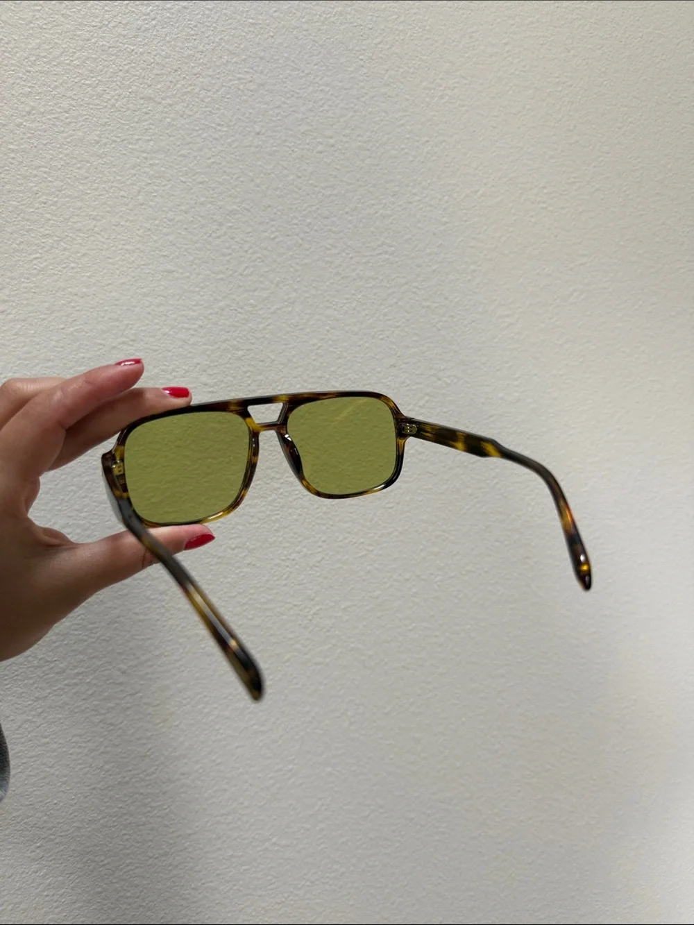tortoise & chartruese sunglasses